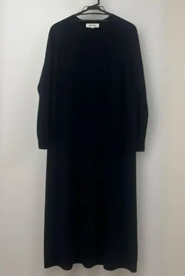 엔폴드 니트 원피스