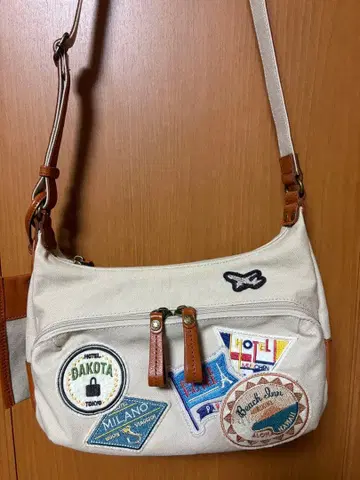 다코타 백 보이져 숄더백 ( 소 )