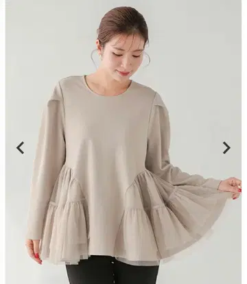 fitmore 튤 절개 페플럼 티셔츠