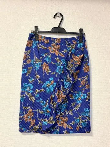 Viaggio Blu 꽃무늬 타이트 스커트 사이즈 2
