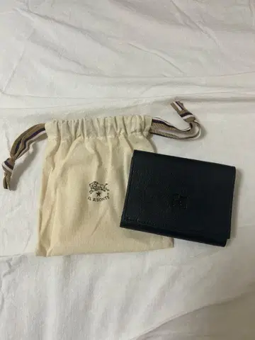새상품 미사용 일비종떼 가죽제 3단 폴더형 지갑 블랙 수납 가방 포함