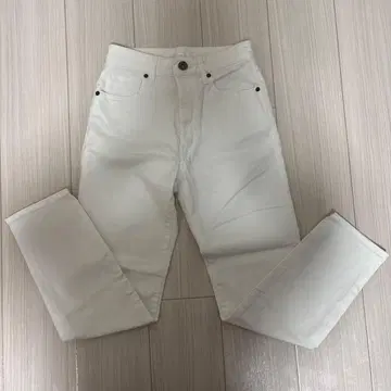리엔다 RIENDA 화이트 슬림핏 데님 팬츠