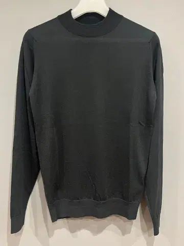 새상품급 JOHN SMEDLEY 존스메들리 모크넥 스웨터 블랙 M