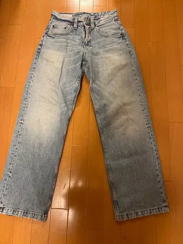 ZARA 스트레이트 레그 데님