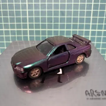 토미카 리미티드 마죠라 닛산 스카이라인 GT-R R34