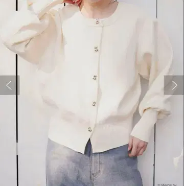 완판템 miffy 금장 버튼 폴리 니트 가디건 아이보리 free size