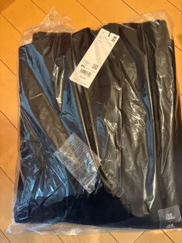 유니클로 프리미엄 라무 V넥 가디건 4XL 블랙