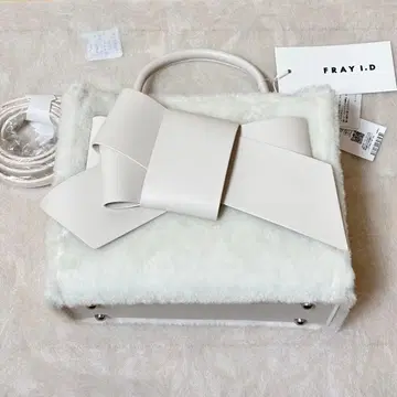 FRAY.I.D 프레이 아이디 리본 미들 백