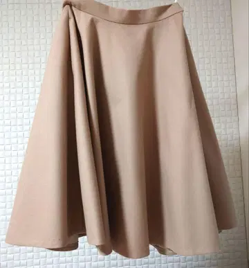 BODY DRESSING 울 플레어 스커트