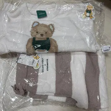 [ 새상품/미사용 ] 스벅 x 젤라피케 룸웨어 상하의 세트