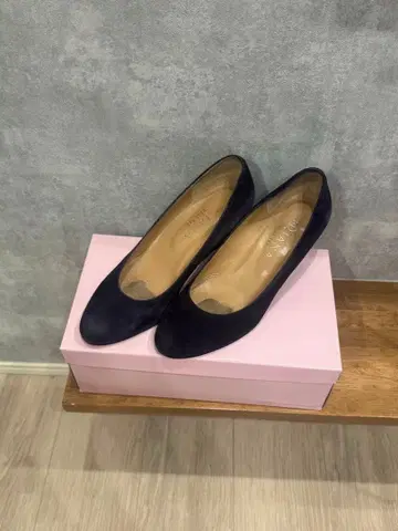 다이애나 펌프스 23.5cm 네이비