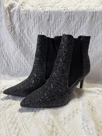 인기 완판템 ZARA 스팽글 부츠