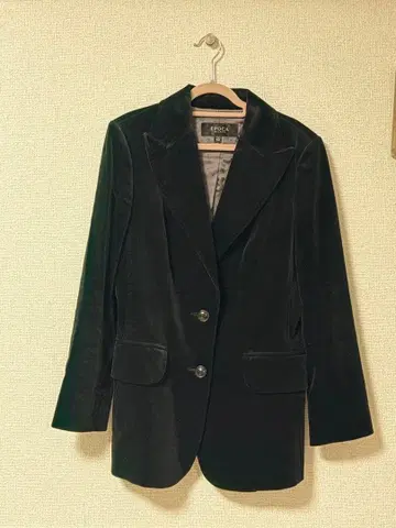 EPoca 블랙 벨벳 테일러드 자켓 40