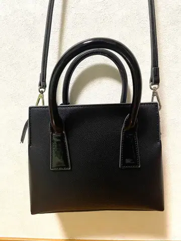 HARE 하레 숄더백 사용 빈도 적음