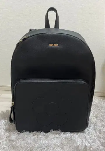 마리콴트 데이지 엠보싱 사피아노 백팩