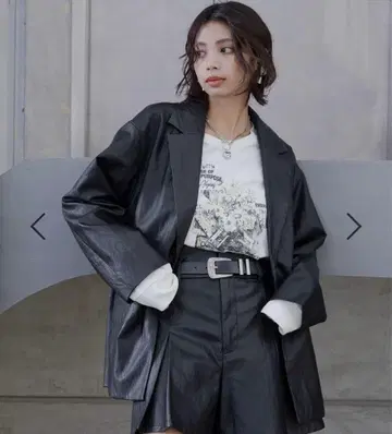 PAGEBOY 인조 가죽 테일러 셔츠 자켓 블랙