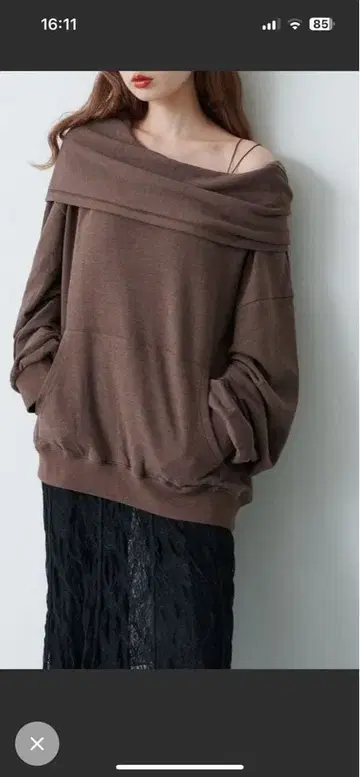 카스타네 오프숄더 맨투맨