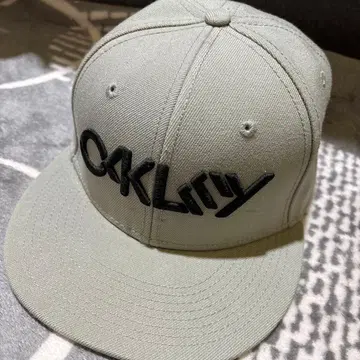 Oakley 그레이 캡 스냅백