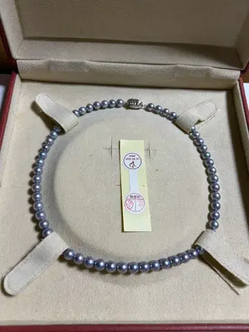 LA VIE D'OR 그레이 펄 목걸이