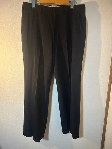 블랙 슬랙스 센터 프레스