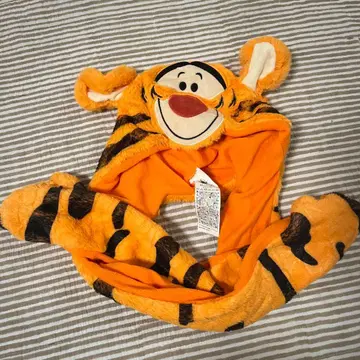 귀가 움직이는 티거 팬캡