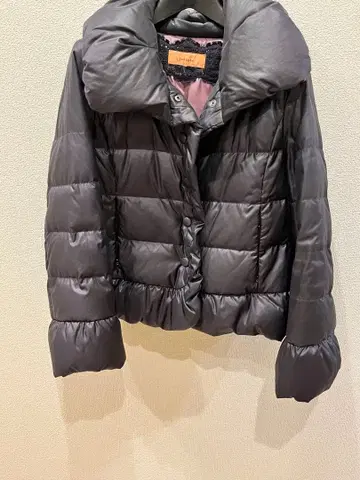 수나우나 하프 다운 코트