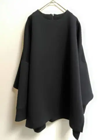 윔 가젯 종이상자 풀오버 블랙