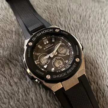 G-SHOCK GST-W300