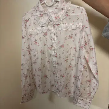 트리트유어셀프 꽃무늬 블라우스