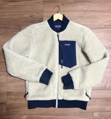 patagonia 플리스 자켓 XS 사이즈 베이지 네이비