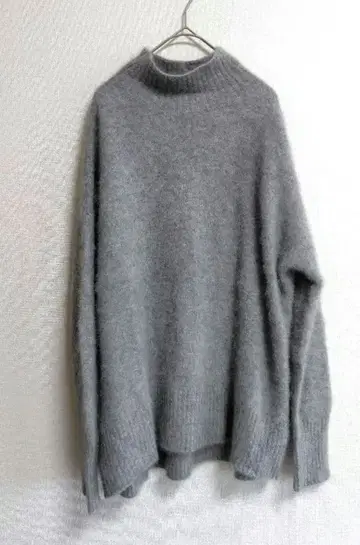 그린 라벨 릴랙싱 FFC 헤어리 하이넥 풀오버 그레이