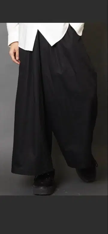 빅 실루엣 배기 팬츠 HAKAMA