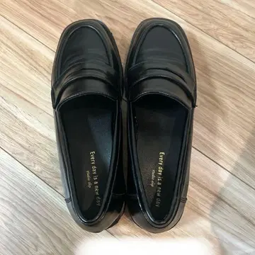 studio CLIP 경량 통굽 로퍼 블랙 L 사이즈