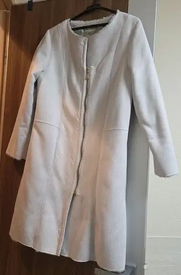 화이트 롱 코트 집업