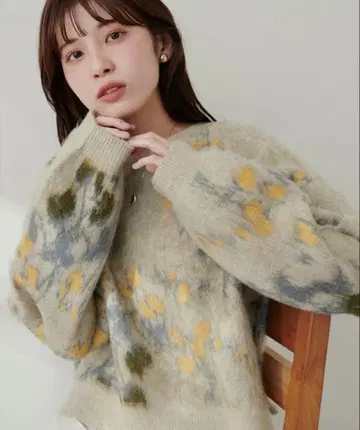 내추럴 꾸뛰르 꽃무늬 자카드 기모 니트 모카 프리 사이즈