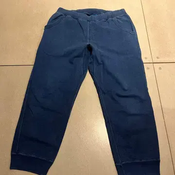 [ Good On ] 내로우 스웨트 팬츠 인디고 염색