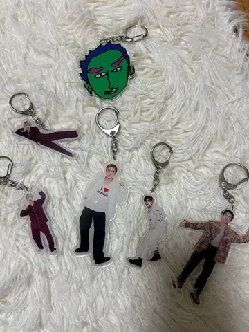 이즈미 타이치 아크릴 키링 DISH//