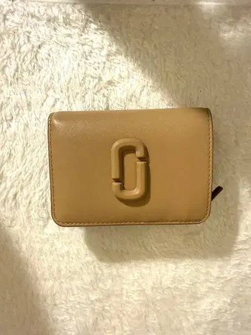 마크 제이콥스 접이식 지갑 베이지