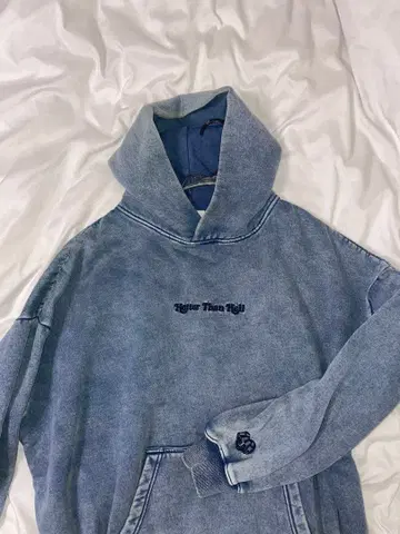 Hotter than Hell 데님 블루 후드티