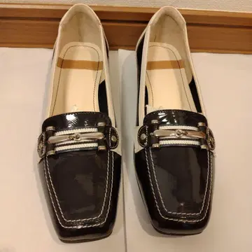 [ 미사용 ] 리걸 여성용 펌프스 22.5cm