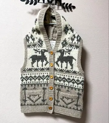 미사용 새상품 모 100% 후드 부착 카우 베스트