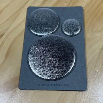 존 로렌스 설리번 가죽 캔 배지 실버