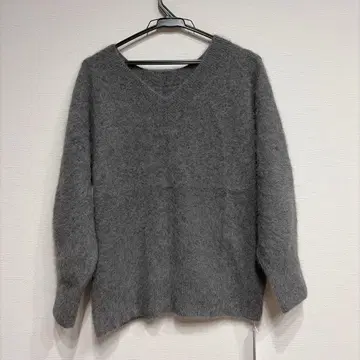 그레이 모헤어 혼방 스웨터 사이즈 38