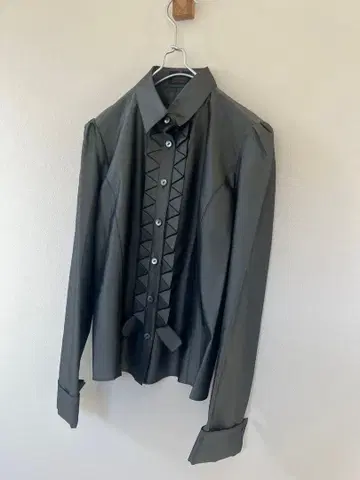 TRUNK HIROKO KOSHINO 디자인 프릴 셔츠 40