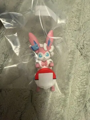 님피아 길거리 산책 치라링 프렌즈