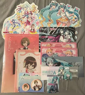 하츠네 미쿠 굿즈 세트 클리어 파일 플라이어 캔뱃지 티켓 파일