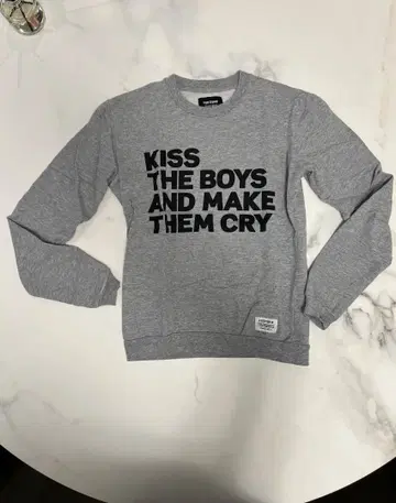 A QUESTION OF 그레이 맨투맨 XS