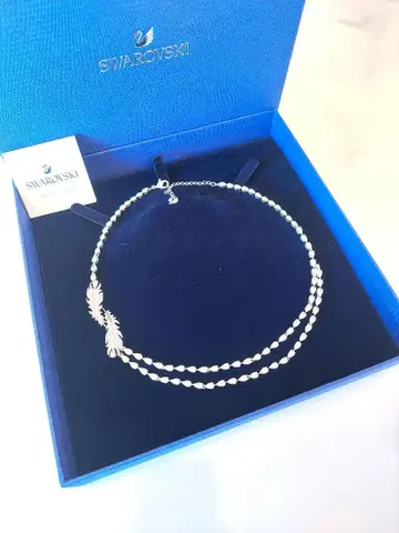 새상품 SWAROVSKI Nice 페더 목걸이 스와로브스키