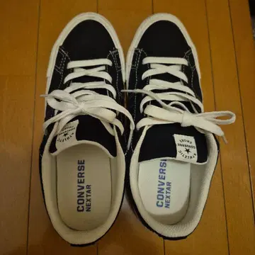 CONVERSE NEXSTAR 블랙 스니커즈