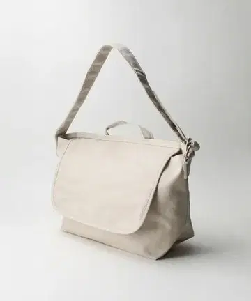 베이지 캔버스 메신저 백